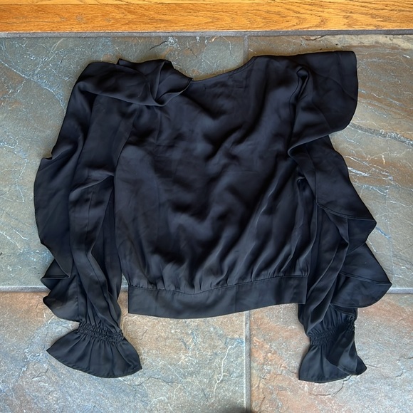 Adorable Black Crop Blouse - never worn/no tags. - Picture 5 of 5